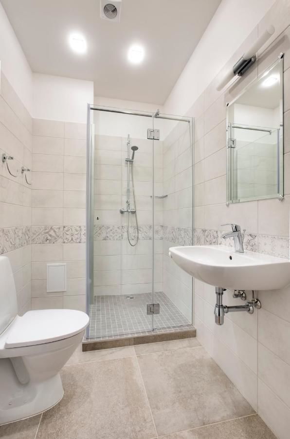 Хостелы Green Cat Rooms Рига-27